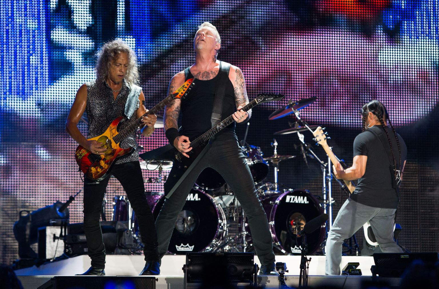Rokisuve tippsündmus: Metallica Raadi lennuväljal.