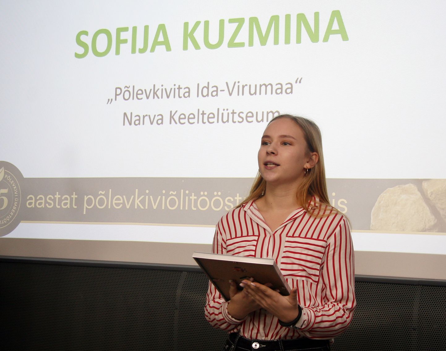 Narva keeltelütseumi õpilane Sofija Kuzmina kirjutas võidutööks osutunud essee kirjana Greta Thunbergile.