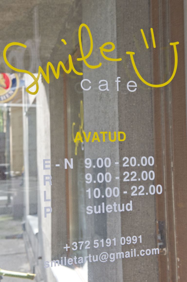 Tartus Riia tänaval avas uksed kohvik Smile.