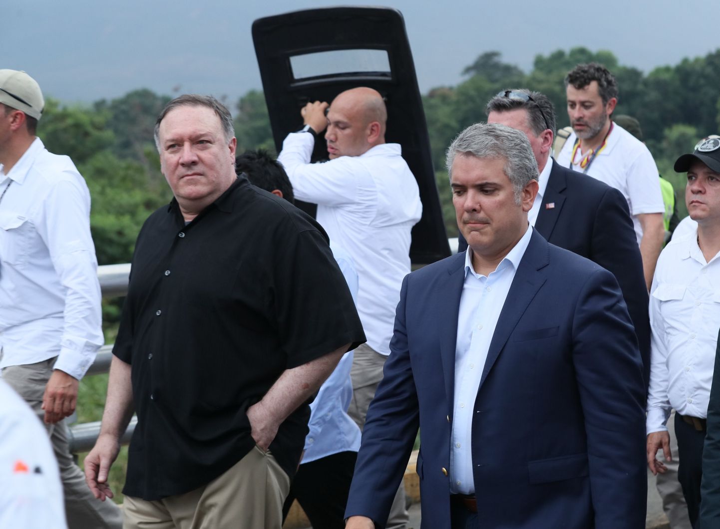 USA välisminister Mike Pompeo ja Colombia president Ivan Duque Venezuela piirile saabumas.
