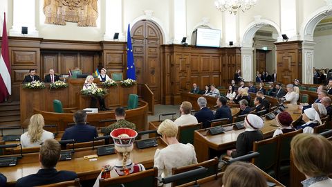 Saeima noraida rosinājumu likvidēt SIF