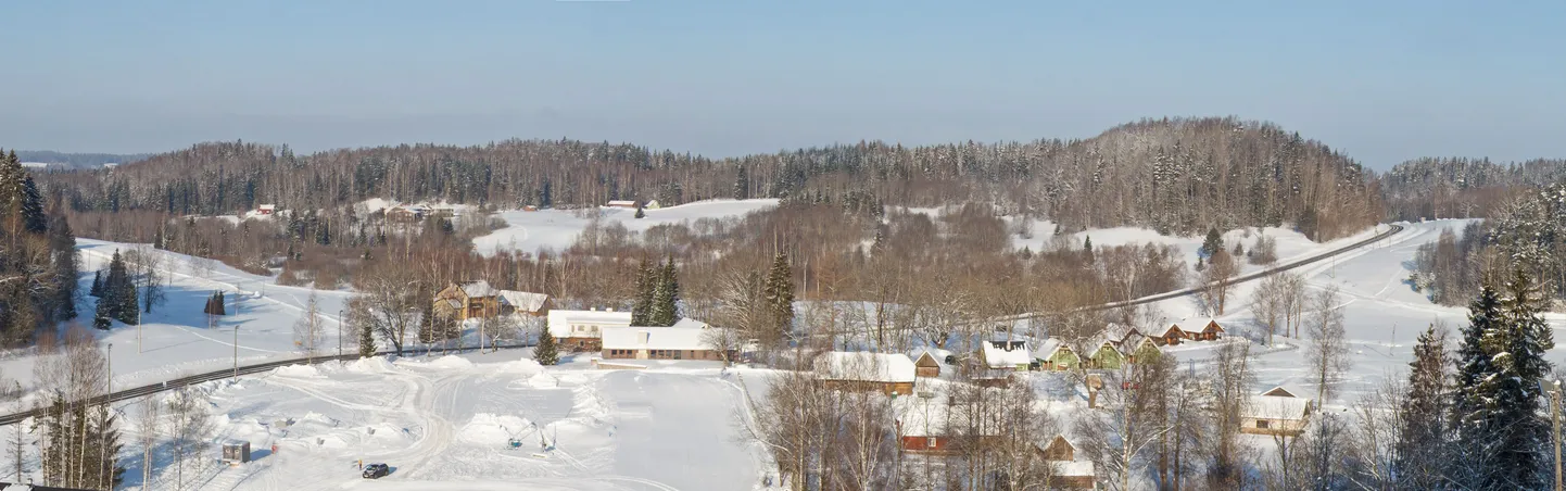 Otepää maalilistel kuplitel kasvavate metsade varjus elutsevad mitmed haruldased liigid ning paljuski just nende harulduste pärast peavad kohalikud leppima mõningaste loodispargis valitsevate piirangutega.