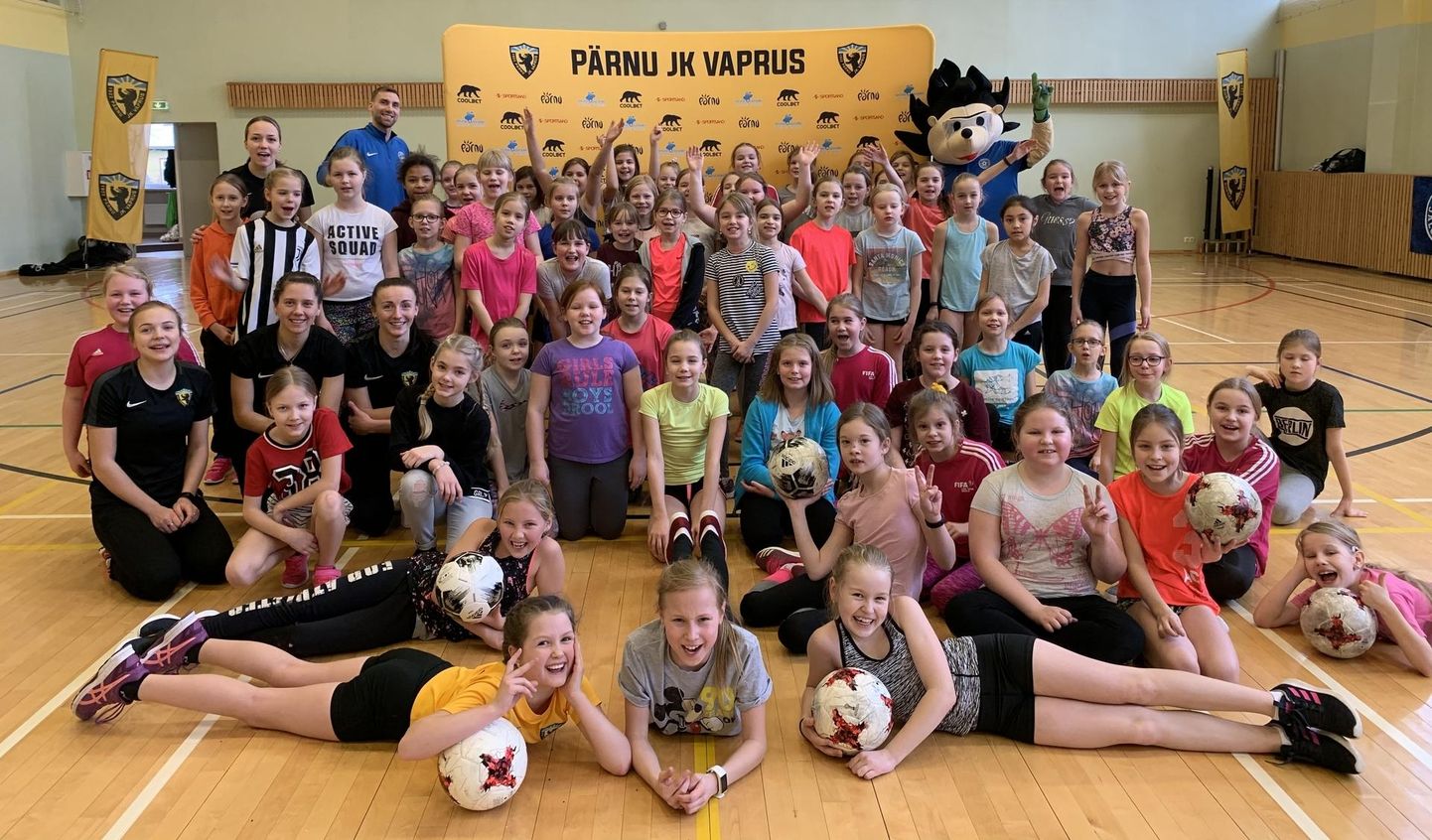 Sel nädalal toimus Pärnu Ülejõe põhikoolis aasta esimene tüdrukute jalgpallifestival.