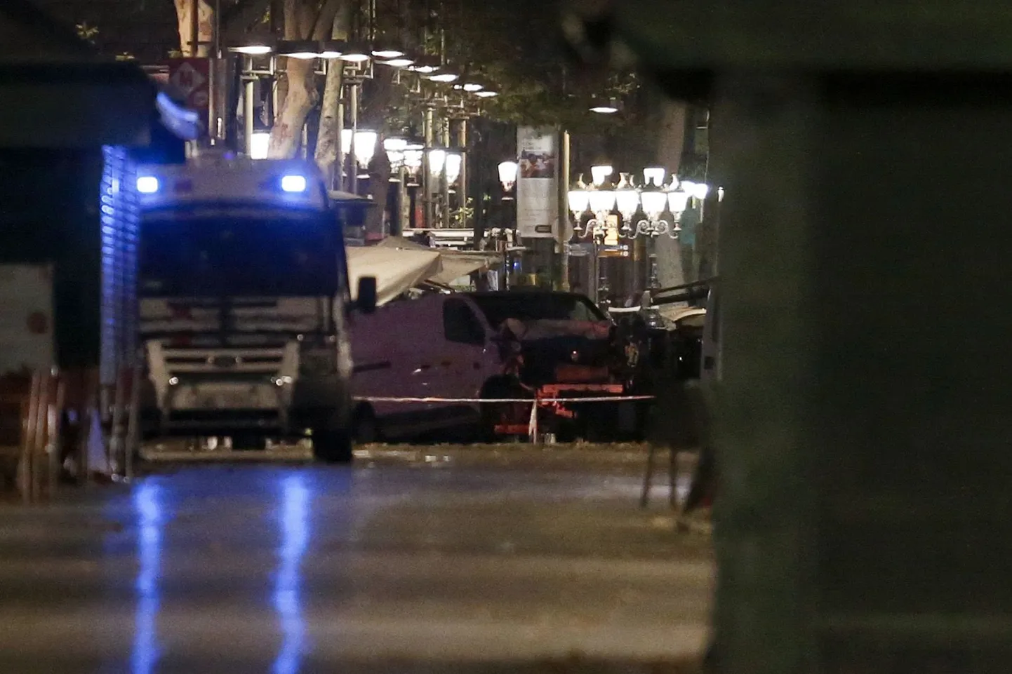 Euroopat vapustasid neljapäeva õhtul ja ööl vastu reedet Hispaanias aset leidnud kaks terrorirünnakut, millest ühe sündmuste keerises oli rakverlane.