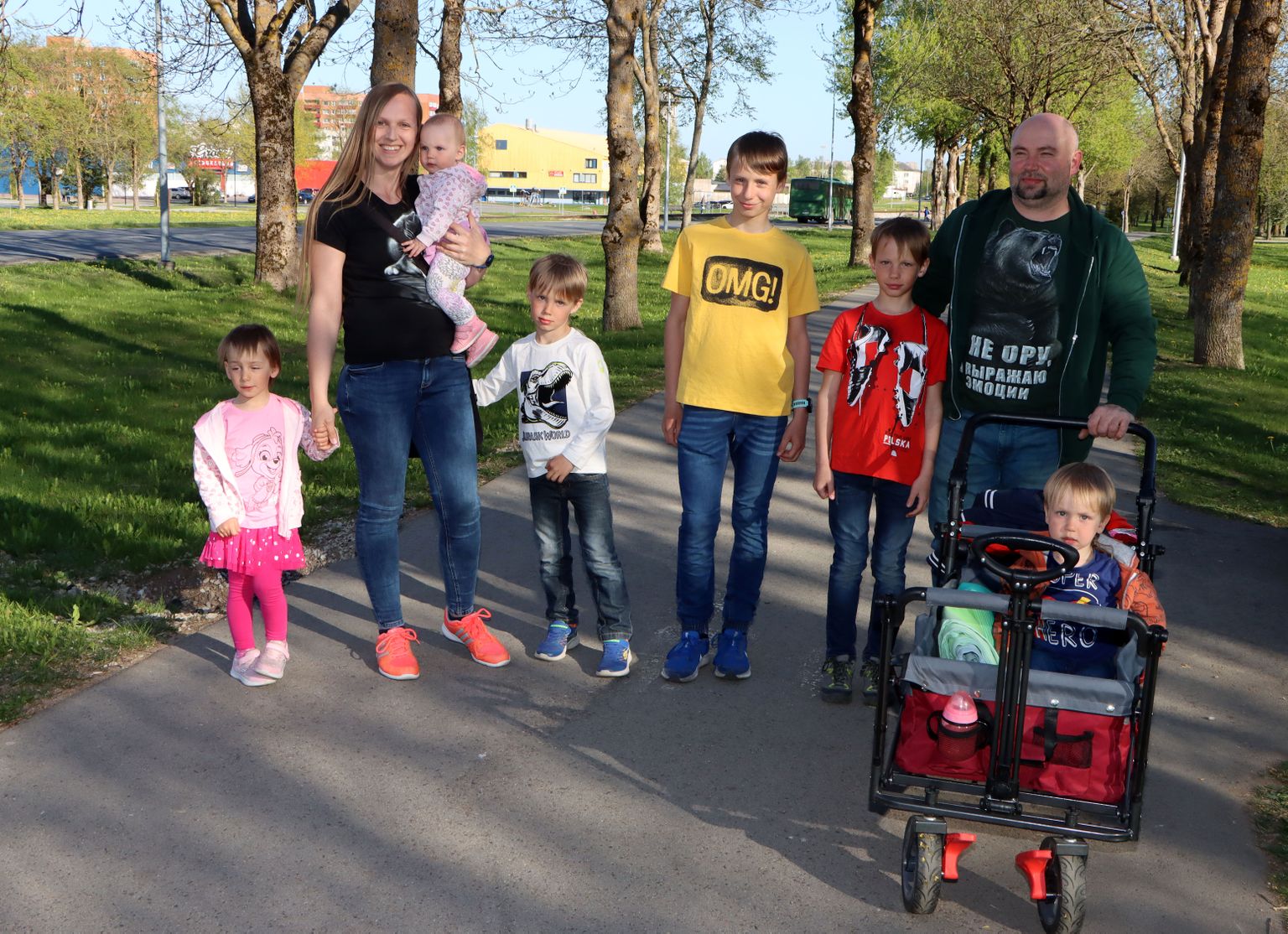 Титула многодетной семьи города Кохтла-Ярве в 2022 году удостоилась семья Божены Демашкевич и Яна Збигнева Кравчука, в которой воспитываются шестеро детей.