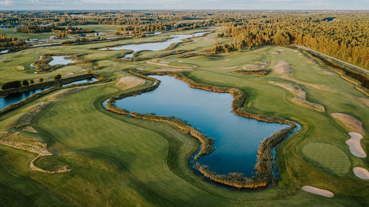 Valgeranna golfikeskus on Eestis üks väheseid väljakuid, mis majanduslikult hakkama saab.