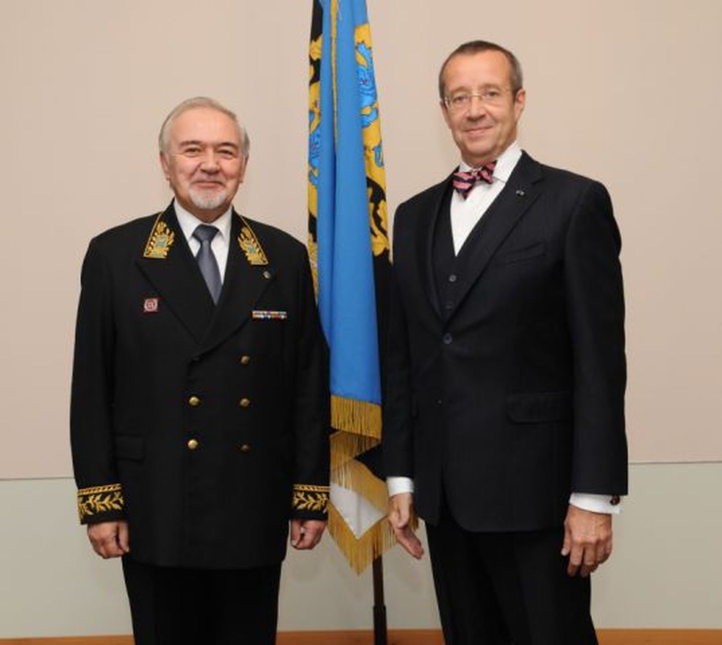 President Ilves võttis 28. oktoobril vastu nelja riigi suursaadiku volikirjad. Pildil Venemaa suursaadik Juri Merzljakov.