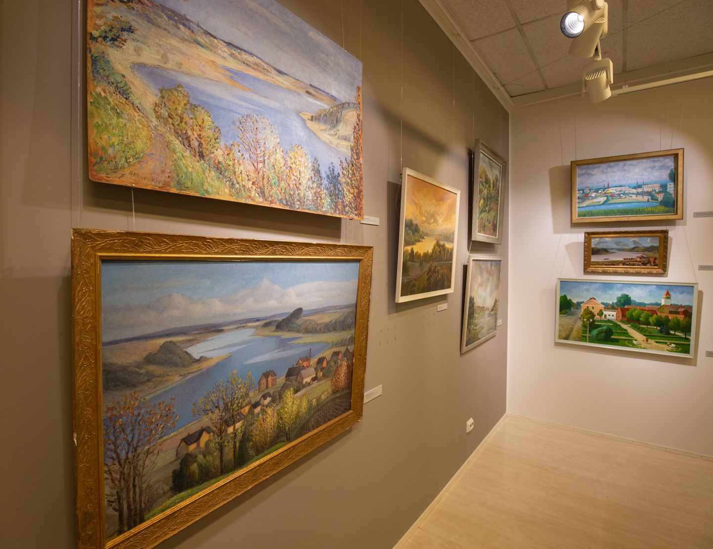 Viljandi muuseumis on 28. märtsini avatud näitus «Viljandi motiiv».