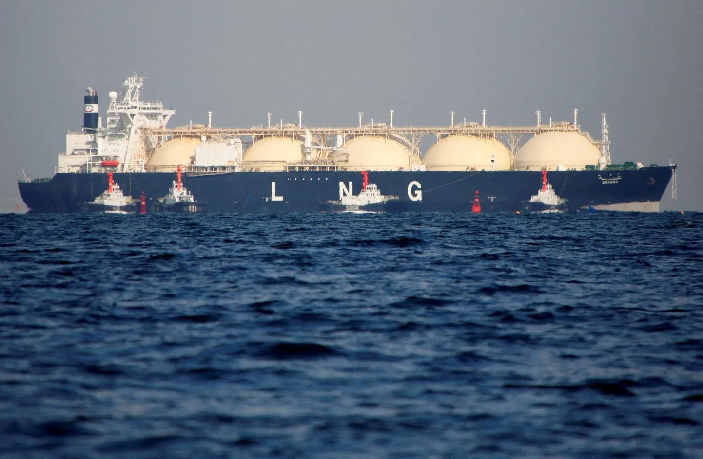 LNG tankerid pole teel Pakistani, kuhu keegi ei taha üleilmse puuduse ajal veeldatud maagaasi müüa