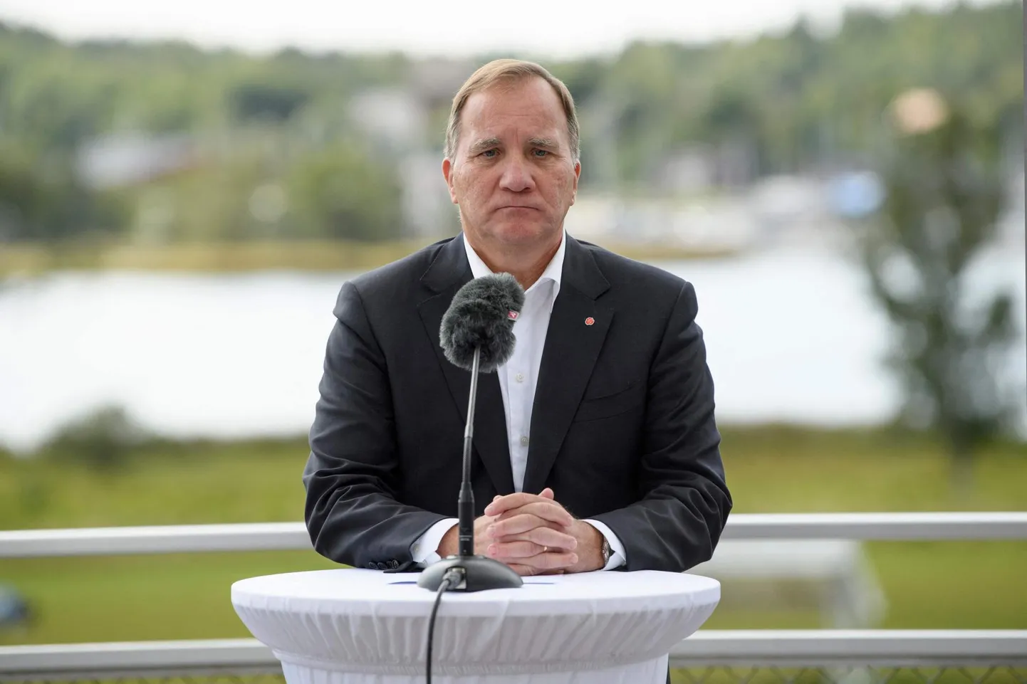 Pühapäeval Stockholmi lähistel Åkersbergas peetud suvekõne lõpetas peaminister Stefan Löfven ootamatu teatega, et paneb sügisel sotside esimehe ja valitsusjuhi ameti maha.