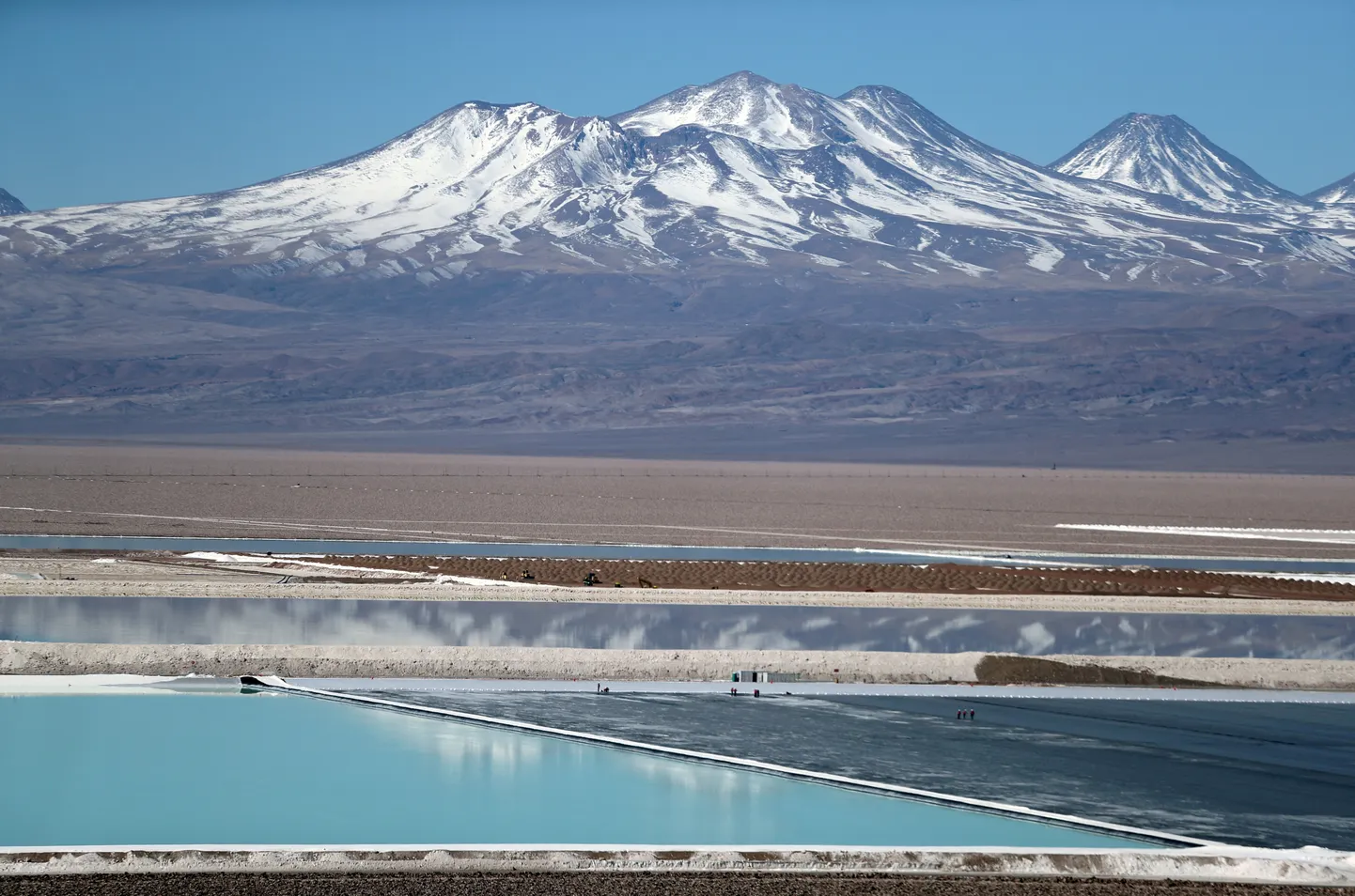 Tšiilis Atacama kõrbes asuv liitiumi kaevanduse bassein