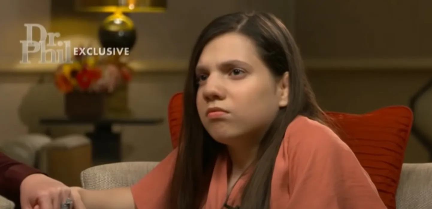 Natalia Grace, kes on vestlussaate ajal umbes 30-aastane