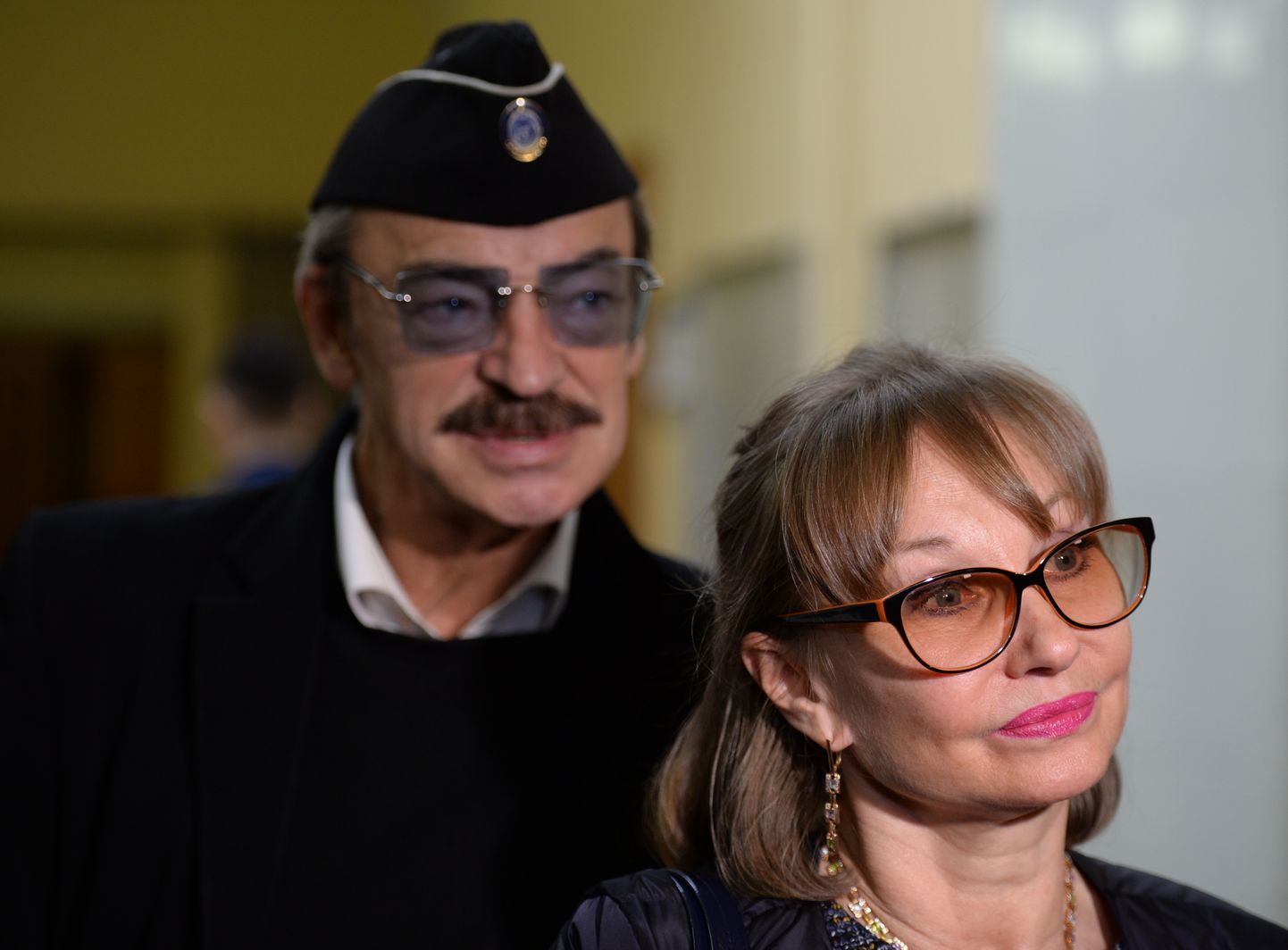 Михаил Боярский с женой.