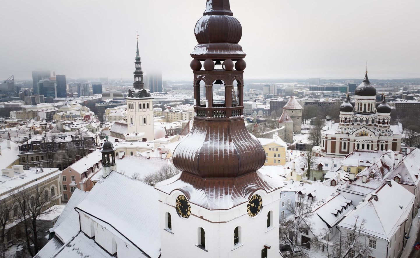 29.11.2023, Tallinn. Droonifotod Tallinna Toomkirikust vanalinnas.