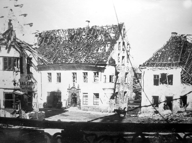 Нарва после мартовской бомбардировки 1944 г.