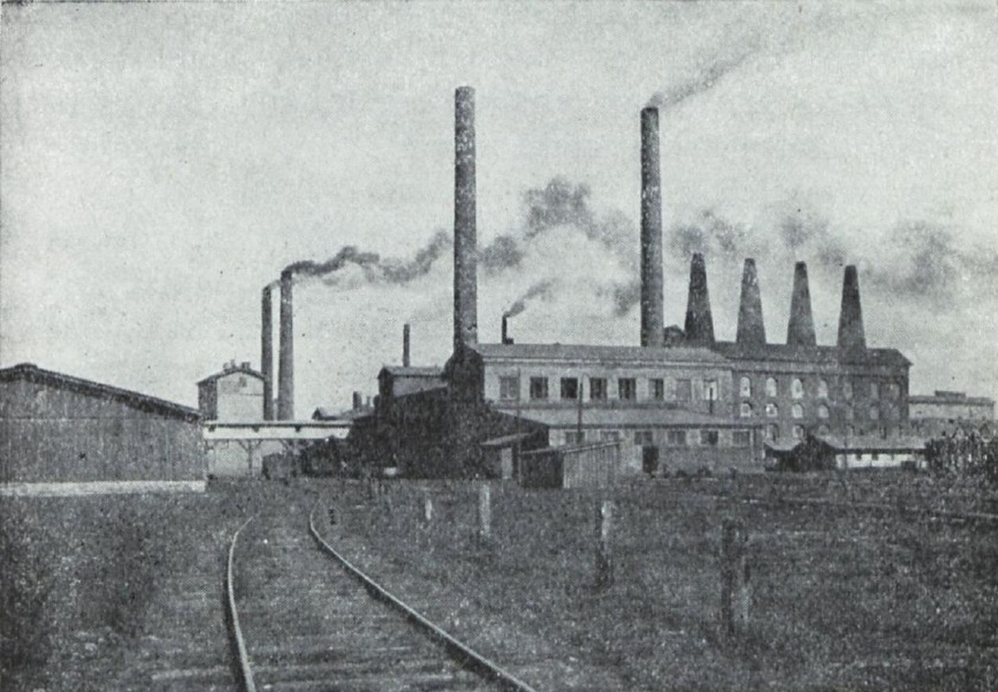13 апреля 1872 года начал деятельность Кундаский цементный завод.