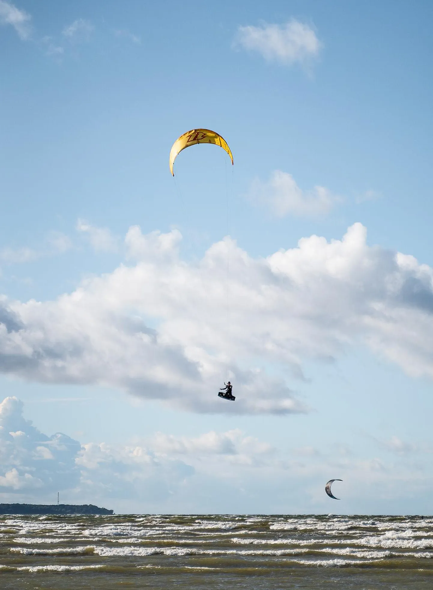 Lohesurfi Big Air klassi Eesti meistrivõistluste kahel etapil saavutas rakverlane Raigo Piho tugevas konkurentsis teise ja kolmanda koha.