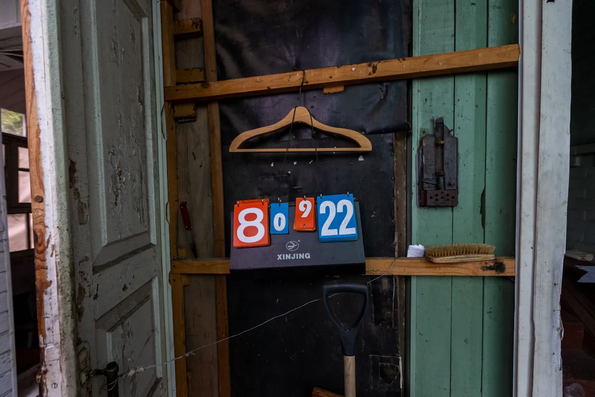 Vene sõdurid hakkasid Izjumist lahkuma juba 8. septembril nagu näitab kalender ühes majas, kus sõdurid elasid.
