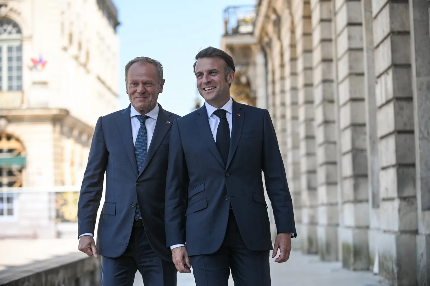Prantsusmaa president Emmanuel Macron (paremal) ja Poola peaminister Donald Tusk 9. mail Nancys.