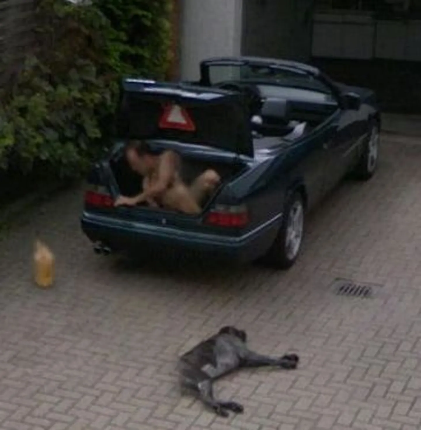 Google Street View tabas alasti sakslase