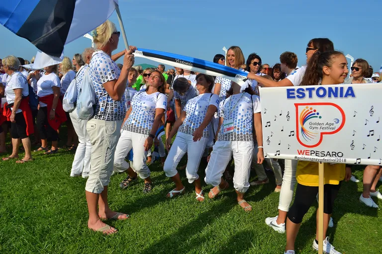 Eesti rühmade kogunemine paraadiks