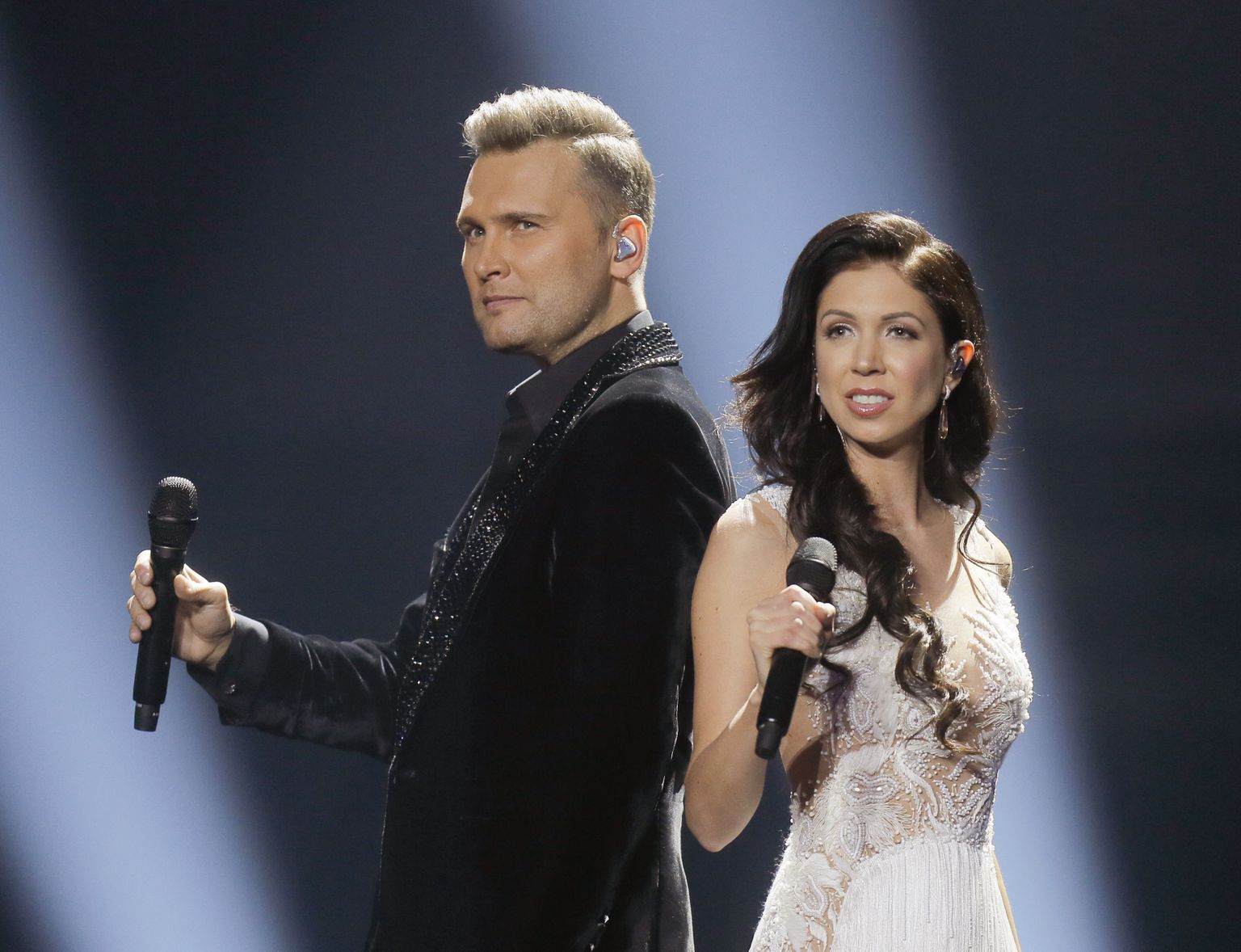 Koit Toome ja Laura esindamas Eestit 2017. aastal Eurovisiooni lauluvõistlusel Ukrainas.