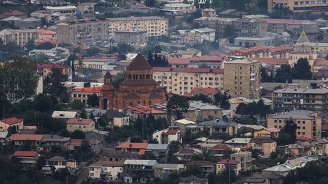 Aserbaidžaan süüdistas Mägi-Karabahhi armeenlasi kodude süütamises