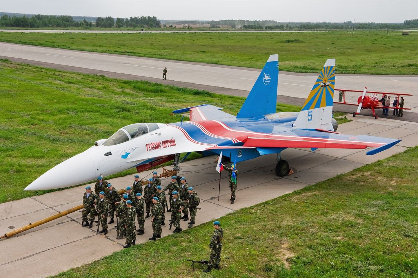 Venemaa neljanda põlvkonna hävituslennuk SU-35