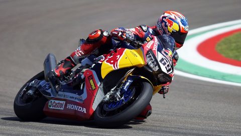 Экс-чемпион MotoGP скончался после аварии в возрасте 35 лет
