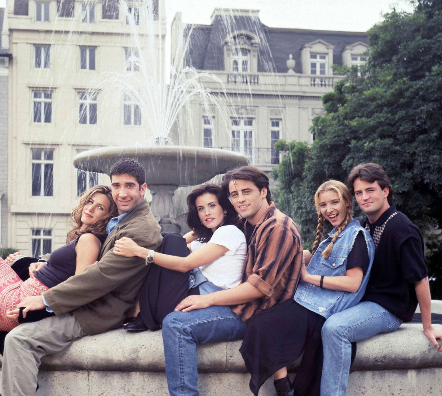90ndatel aastatel oli «Sõbrad» üks maailma populaarseimaid seriaale. Nüüd lähevad selle 1996. aasta kalendrid müügiks kui soojad saiad.