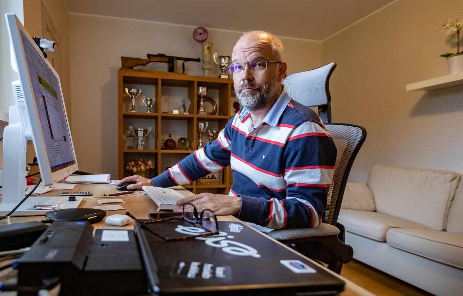 Sami Seppänen kodukontoris.