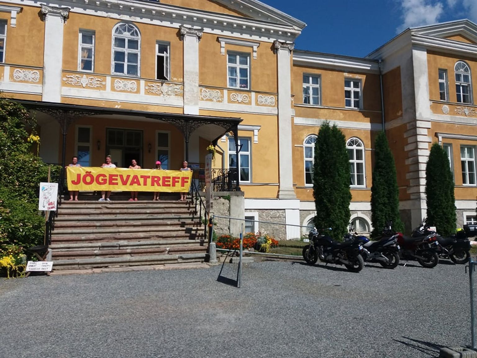 Motokokkutlueku Jõgevatreff staap asub Kuremaa lossis, viimased ettevalmistused kokkutuleku korraldusmeeskonnalt on juba praegu käimas.