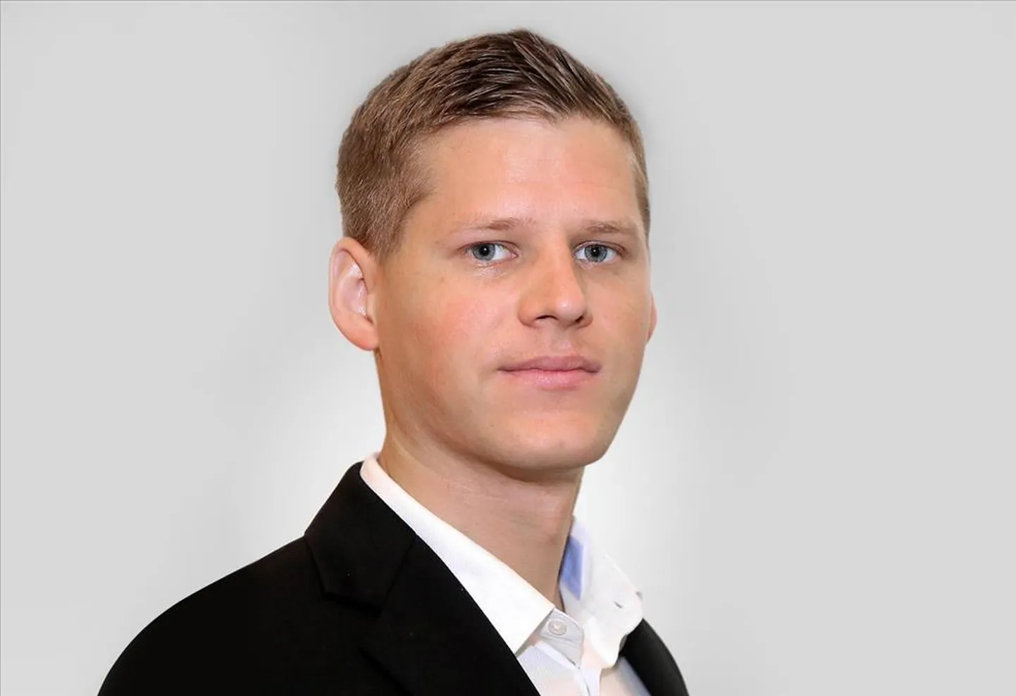 Keir Veskiväli.