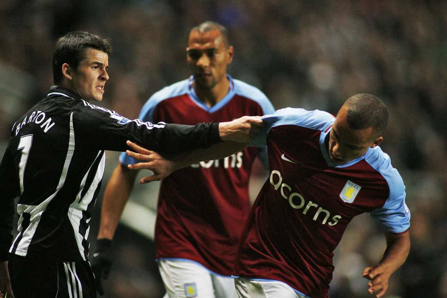 Joey Barton (vasakul) ning Gabriel Agbonlahor.