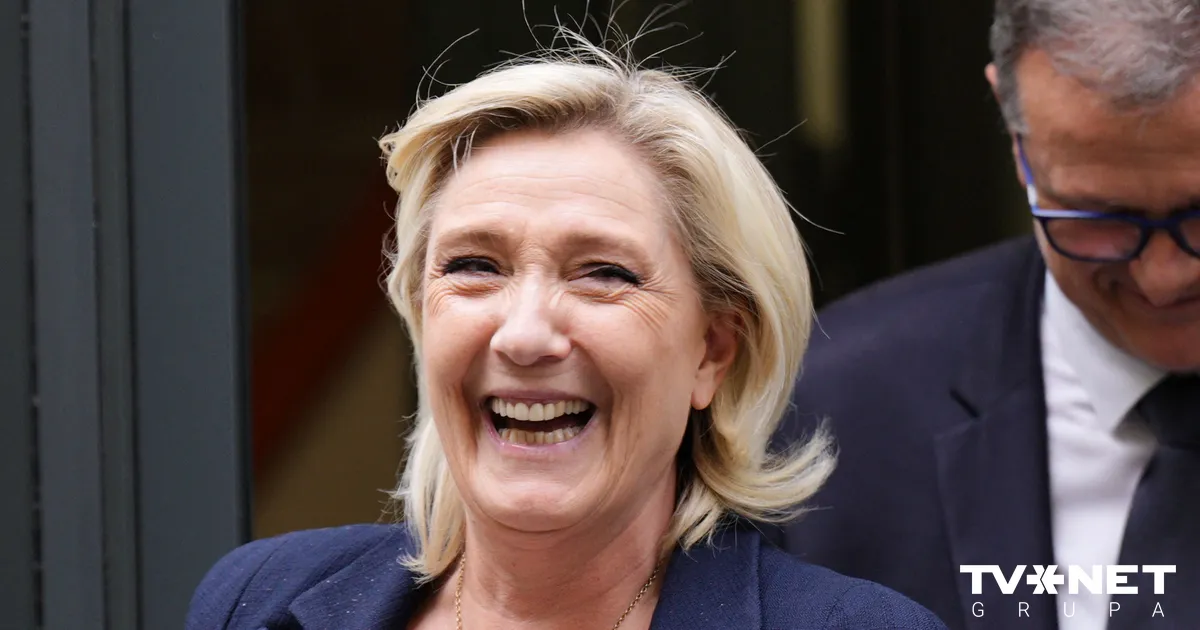 Le Pen Supporters Protest in Paris, Vow to Continue