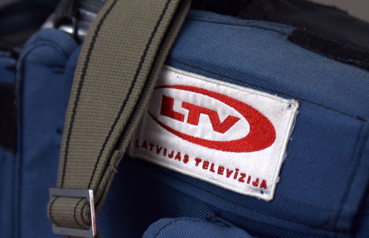 Latvijas Televīzijas darbinieka soma. Ilustratīvs attēls.