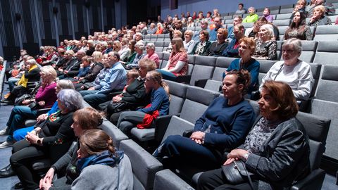 Muusika- ja teatrimajas näeb Komöödiateatri etendust