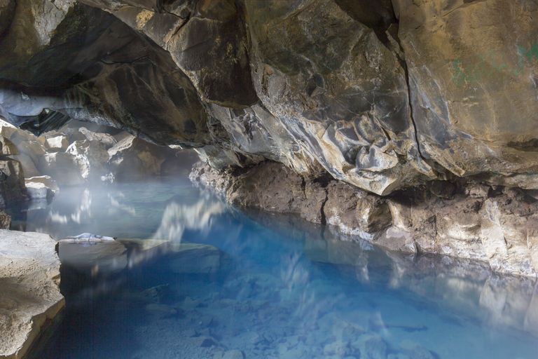 Grjótagjá, Island ehk koobas, kus Jon Snow esimest korda armatses