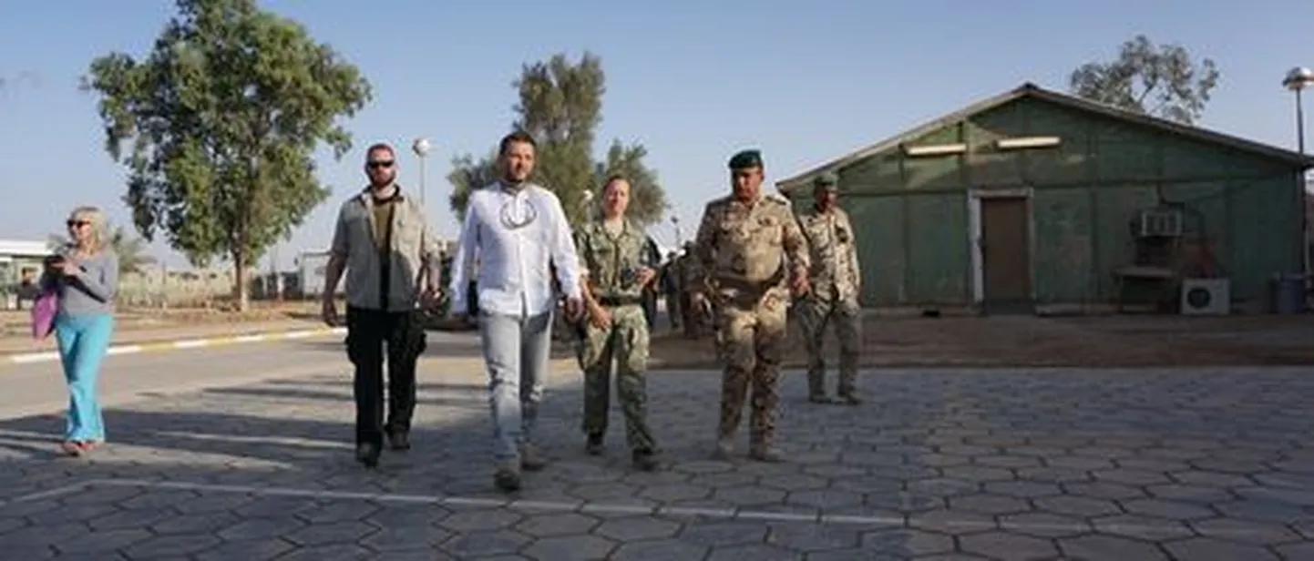 Kaitseminister Margus Tsahkna külastas Eesti kaitseväelasi Iraagis.