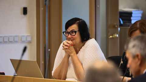 VÕIMUVAHETUS NARVAS ⟩ Narva linnapea ametist tagandatud Katri Raik: lähen ära kerge südamega