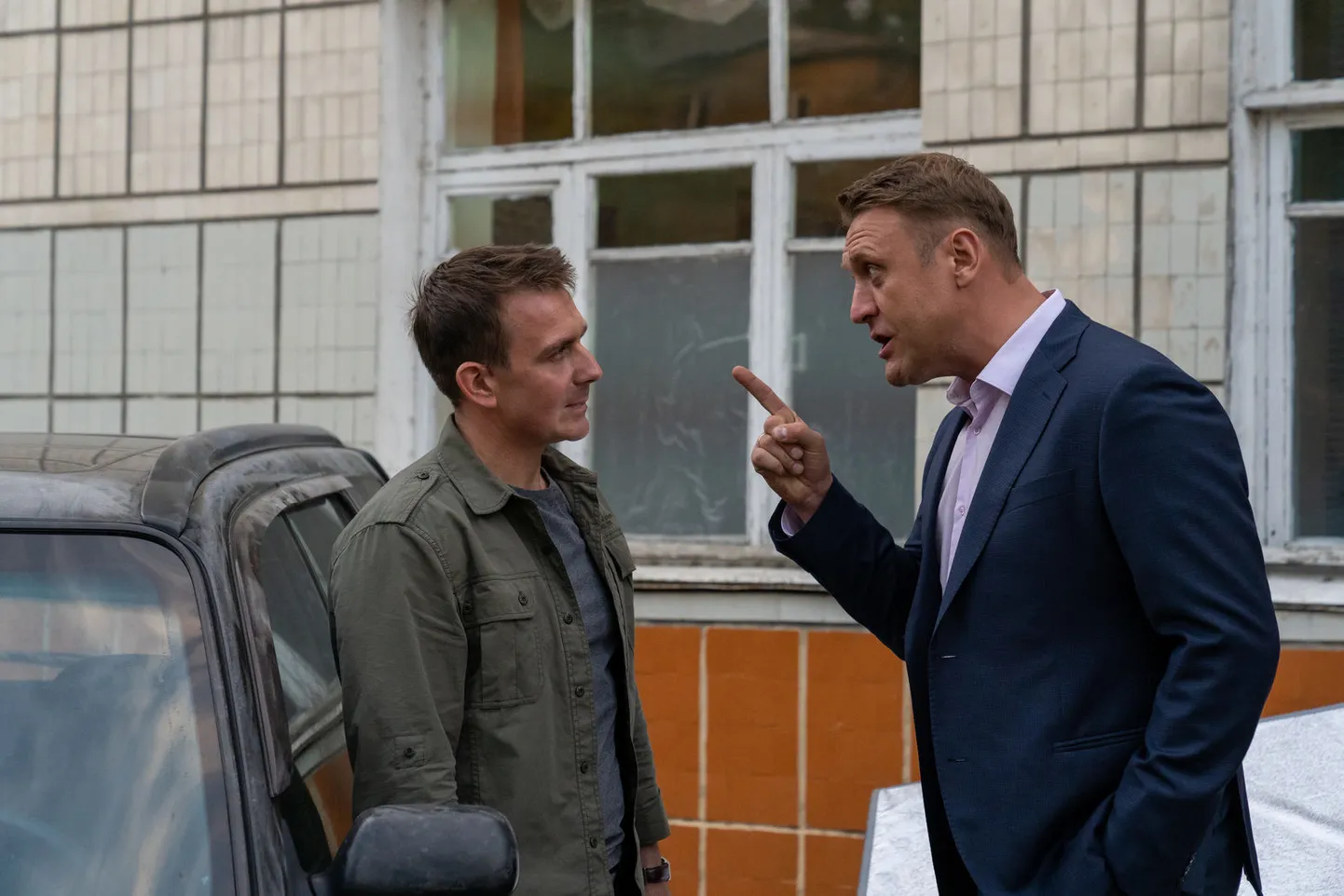 Кадр из сериала "Хрустальный"