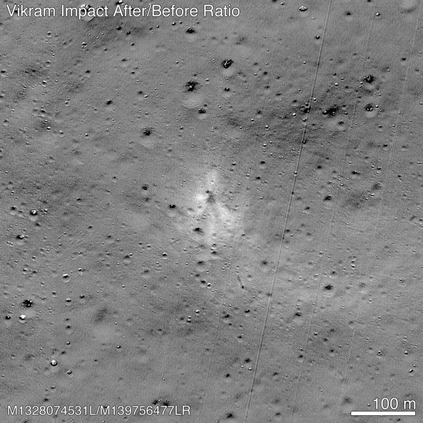 NASA satelliidi tehtud foto India kuumaanduri Vikram allakukkumiskohast.