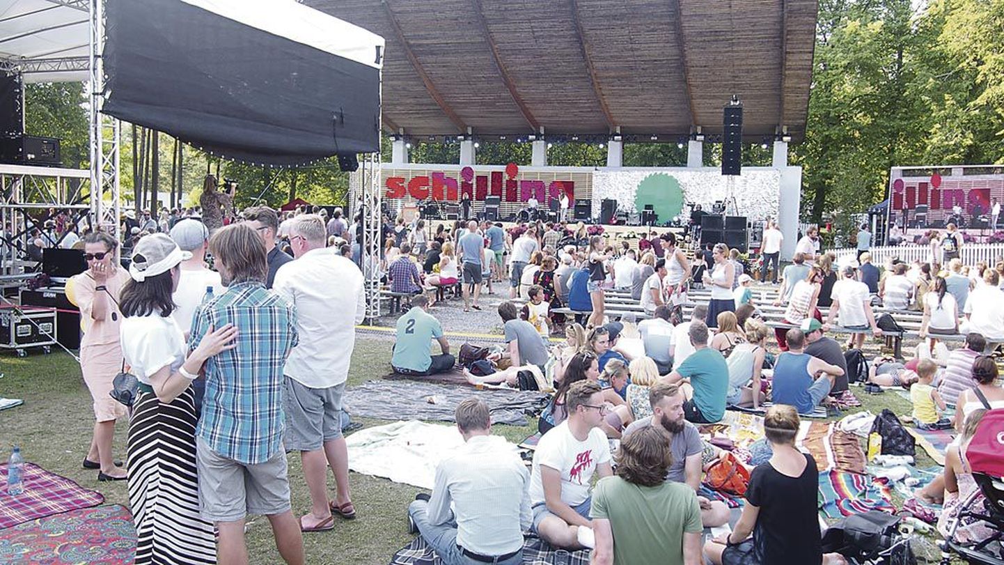 Kilingi-Nõmme suveaias kümnendat korda toimuv alternatiivmuusika festival Schilling meelitas kohale tuhanded huvilised.
