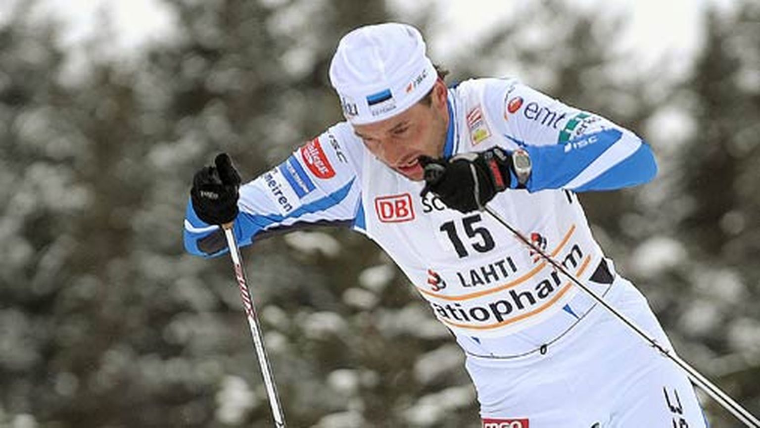 Divkārtējais ziemas olimpisko spēļu čempions igauņu distanču slēpotājs Andruss Vērpalu