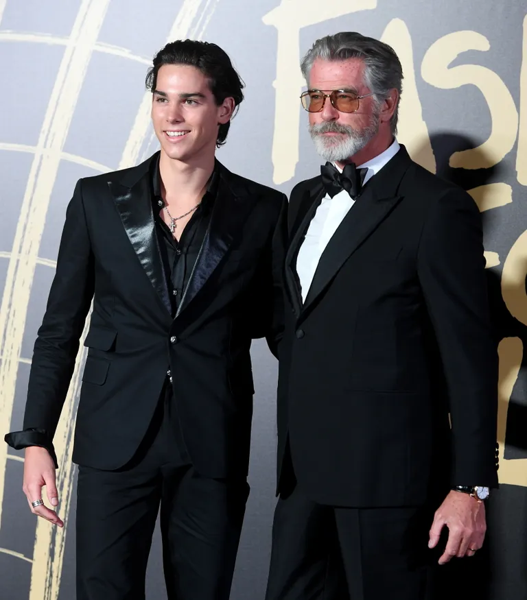 Pierce Brosnan ja ta poeg Paris (L) Londoni moenädalal 2019. aasta septembris.