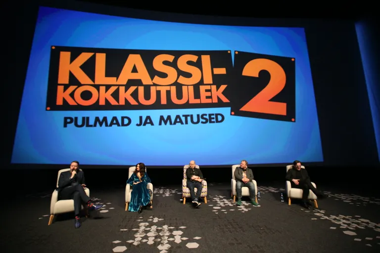 Filmi "Klassikokkutlek 2" esilinastus. Vasakult esimene Genka.