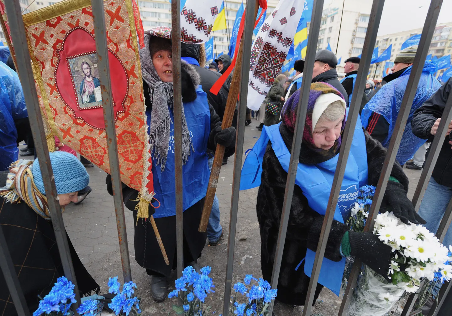 Regioonide Partei liidri Viktor Janukovitši poolehoidjad Kiievi kesklinnas.