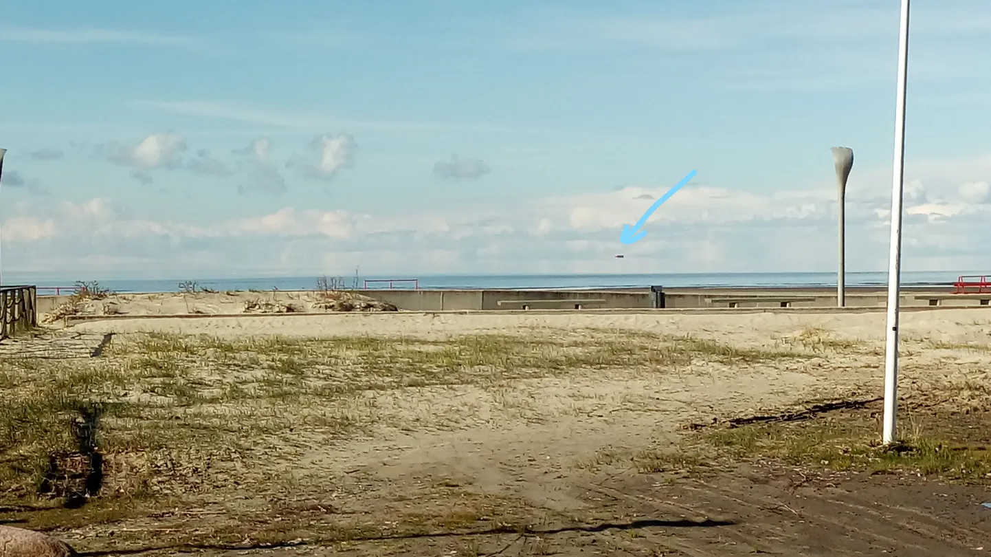 Pärnu linnapea Kosenkranius nägi Pärnu keskrannas mere kohal optilist moonutust, kui Liu poolt tulev laev oli justkui kõrgel õhus ja lendas.