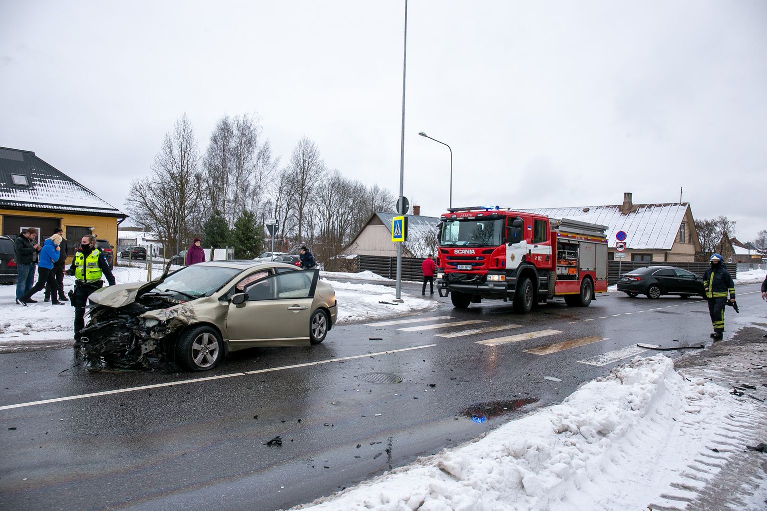 Sõiduauto Honda sai kannatada ka läinud kuul Viljandis toimunud õnnetuses. Foto on illustratiivne.