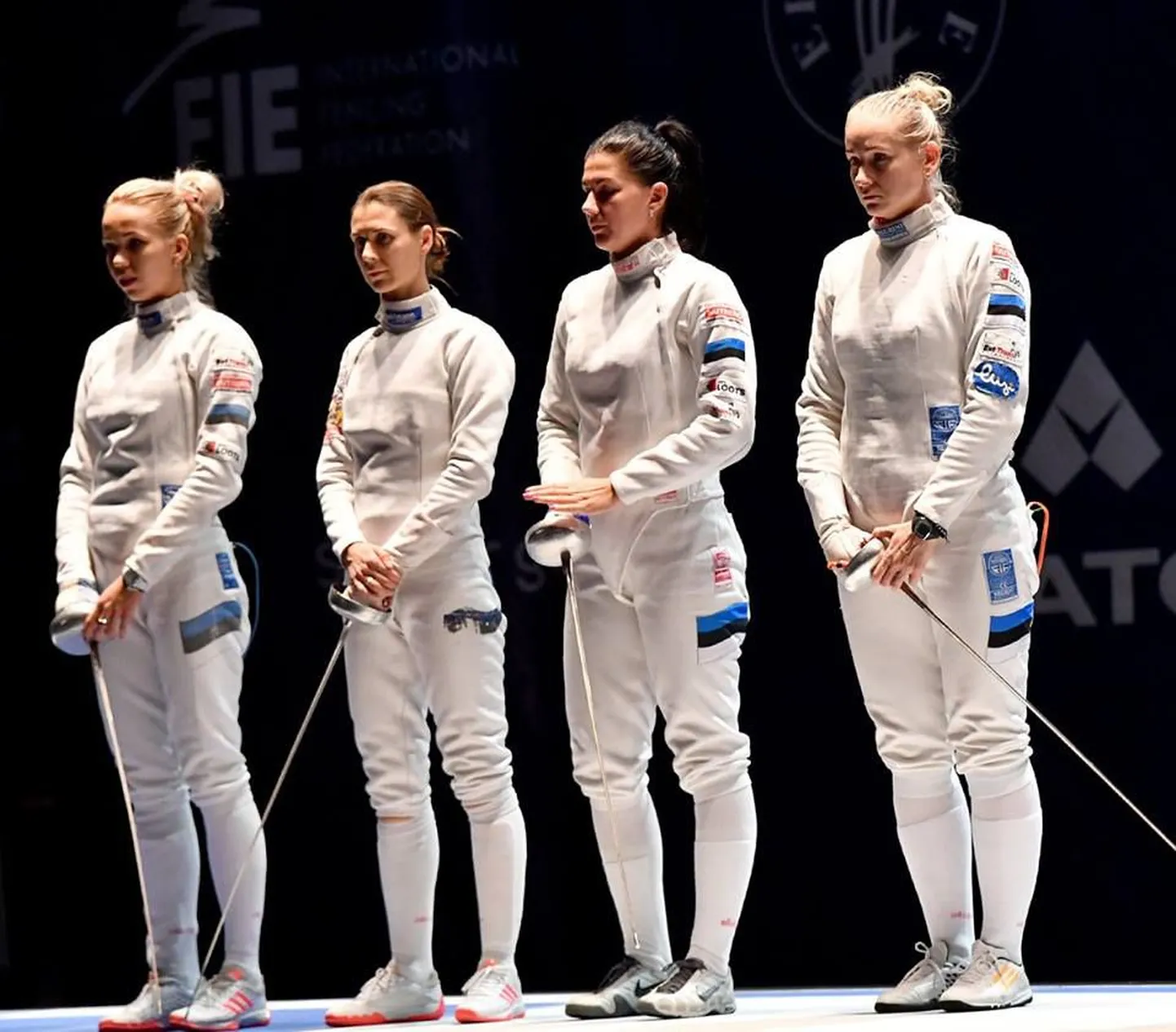 Eesti epeenaiskond (Irina Embrich, Erika Kirpu, Julia Beljajeva, Kristina Kuusk).